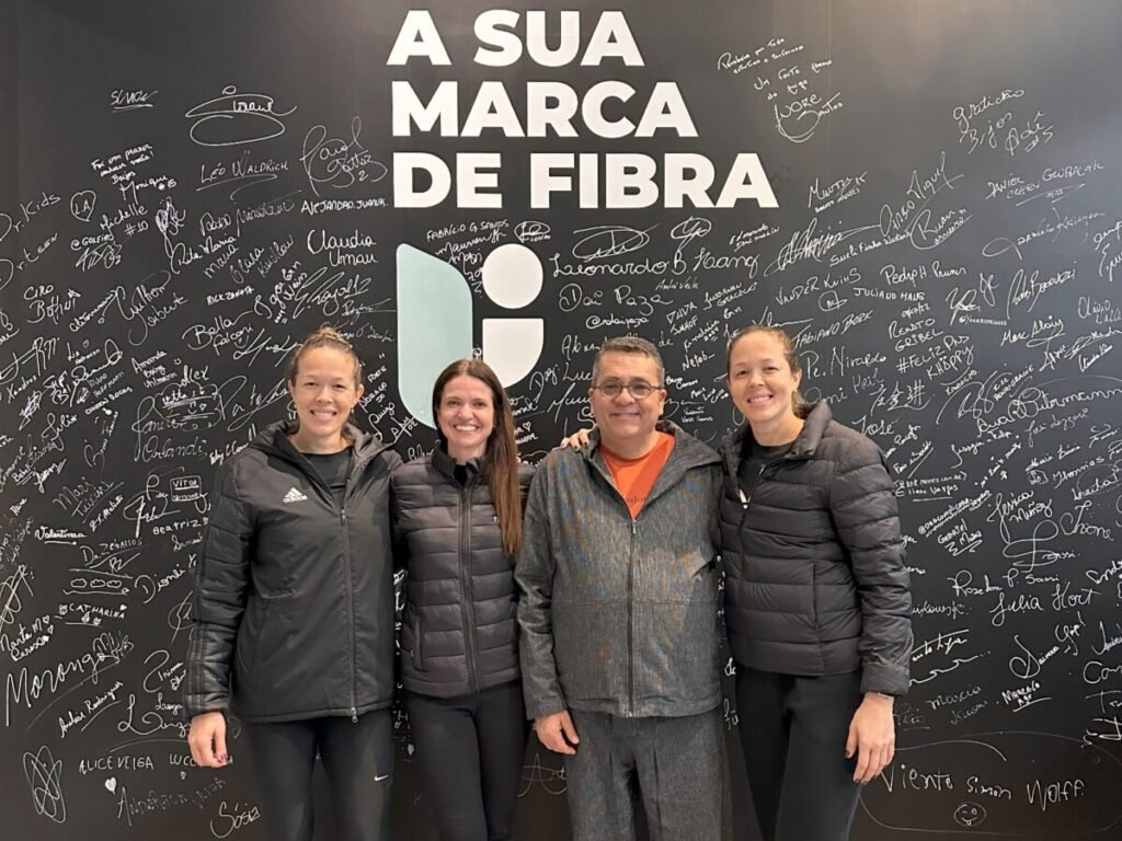 Atletas da elite do vôlei nacional passam por tratamento inovador em Brusque