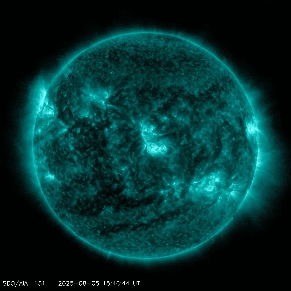 Auroras iluminam os céus do norte – veja imagens