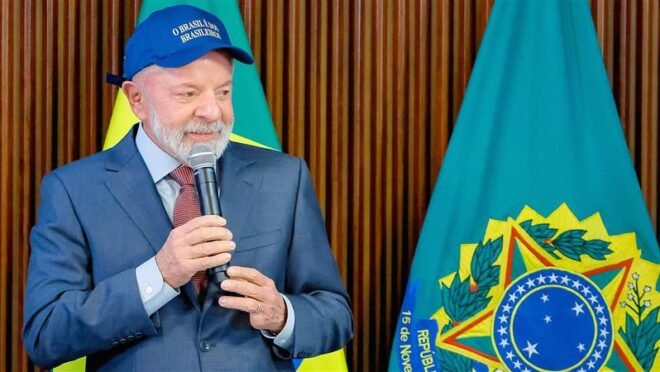 Brasil reage a EUA e eleva risco de sanções