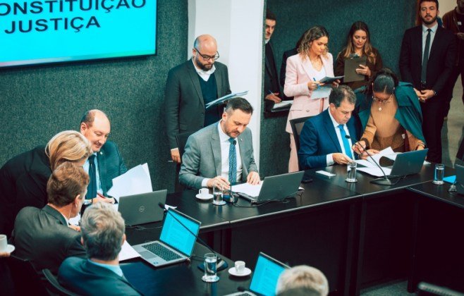 Comissão de Constituição e Justiça da Alesc acata novas diretrizes para a abordagem policial de pessoas com sinais de emergência médica