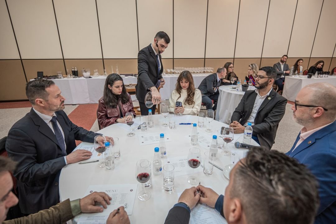Lucas Uliana é o melhor Sommelier do Rio Grande do Sul
