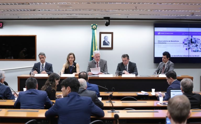 Audiência Pública - Contribuições do TCU ao debate sobre gastos tributários.