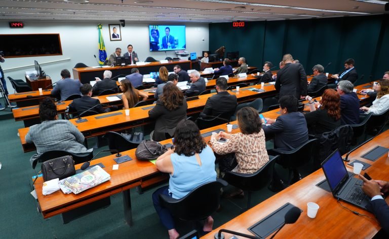 Audiência Pública - Debater o Programa Nacional de Rastreabilidade de Produtos Agrotóxicos e Afins.