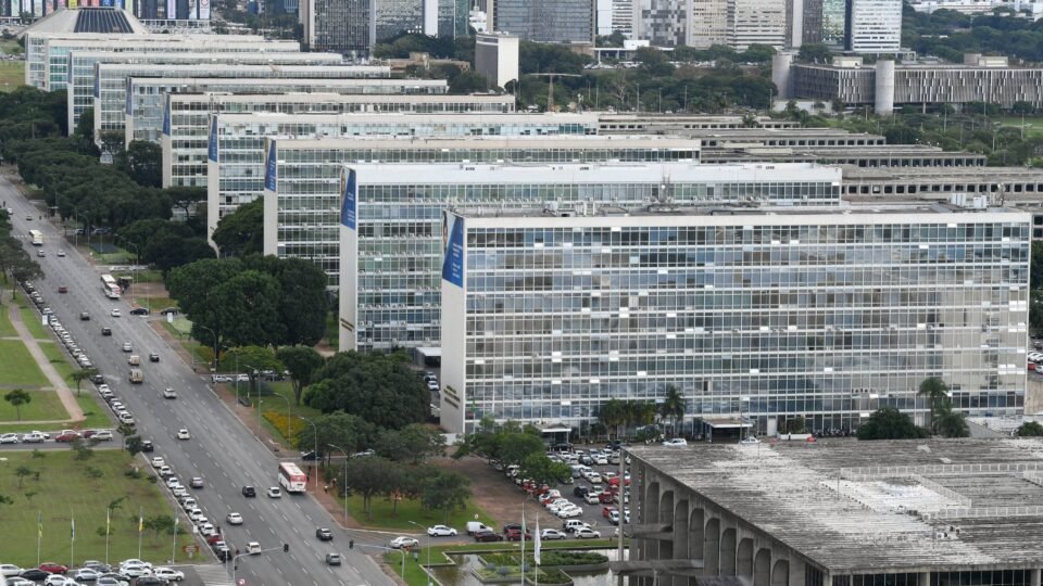 Veja as mudanças propostas na PEC da reforma administrativa