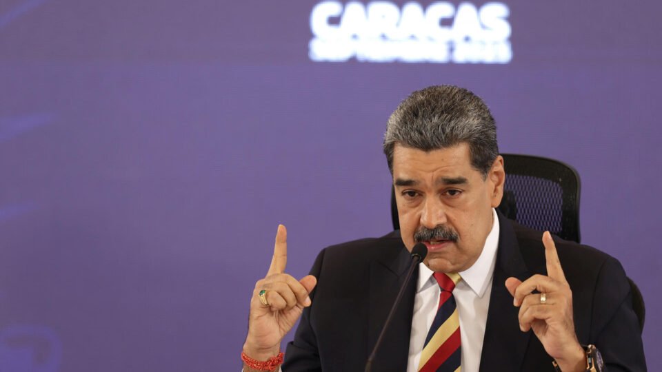 Maduro diz manter diálogo “diário e permanente” com a Rússia