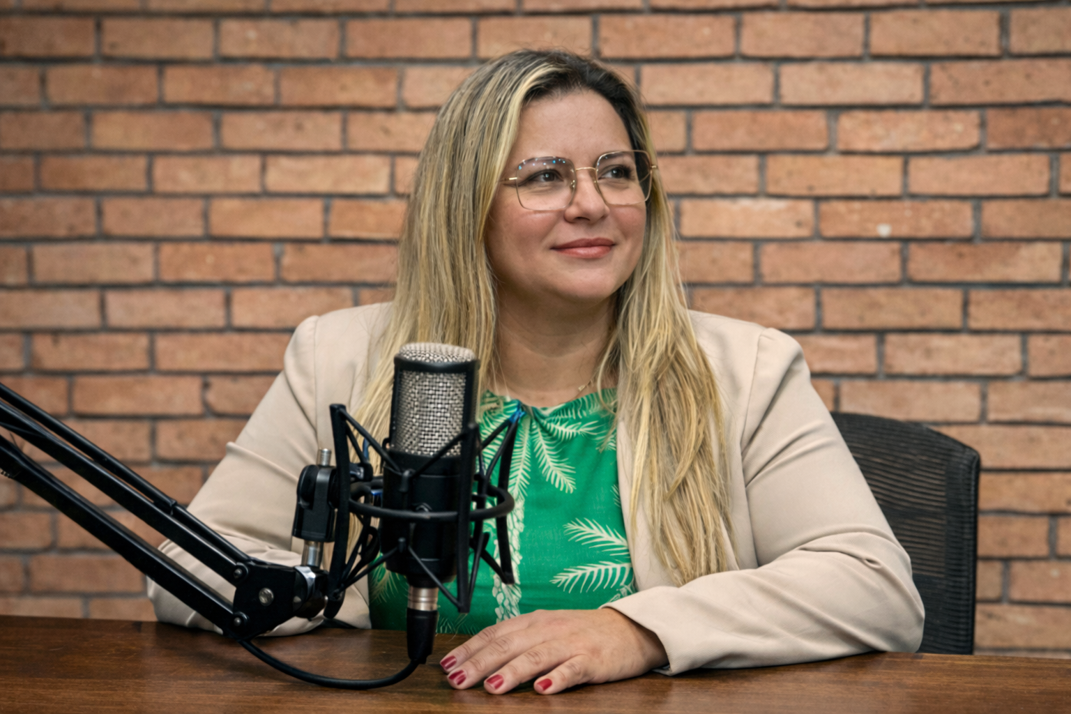 Janicreis Gomes de Souza em evento institucional do setor educacional brasileiro