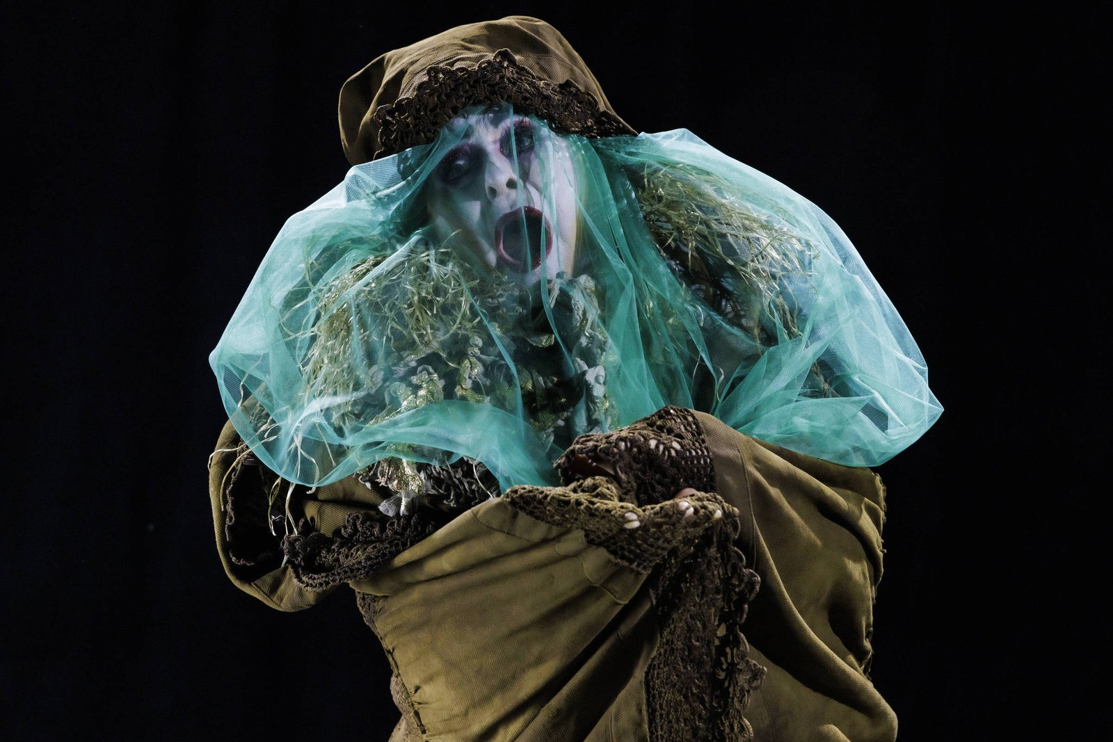 Gabriel Villela encena ‘Medea’ contra a barbárie – 12/02/2026 – Mise-en-scène