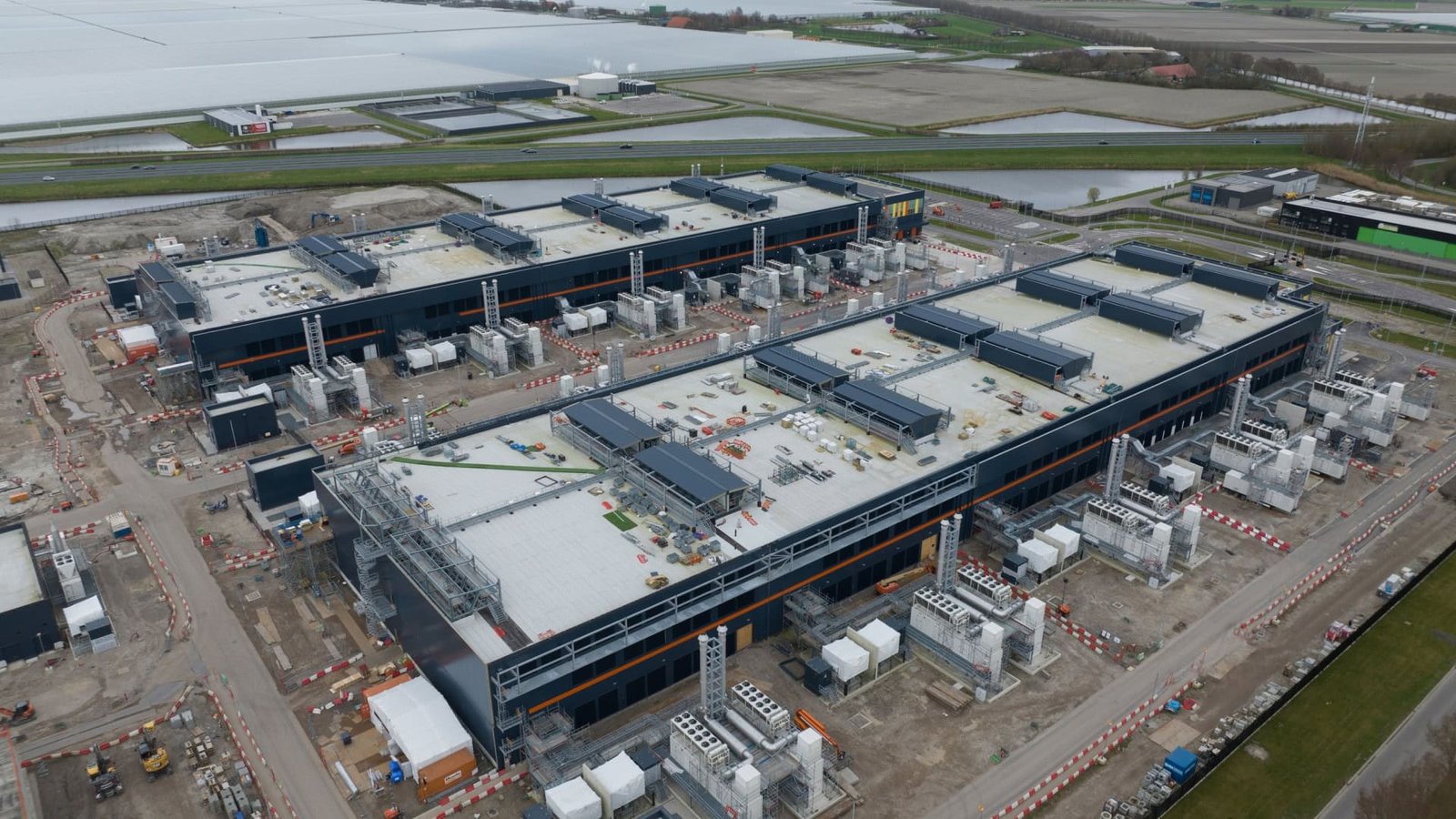 Nova York sugere congelar construção de novos data centers para evitar alta na conta de luz