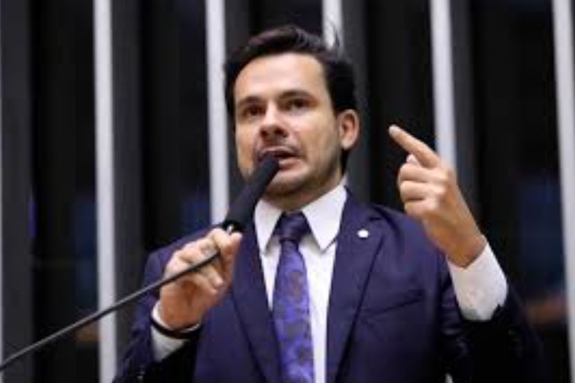 Com quase 60% da população do Amazonas negativada, Manaus sedia encontro para debater a democratização do crédito