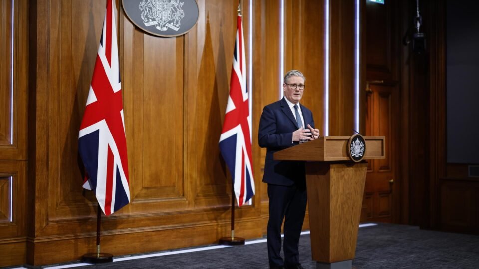 Reino Unido autoriza EUA a usar bases em operações contra o Irã