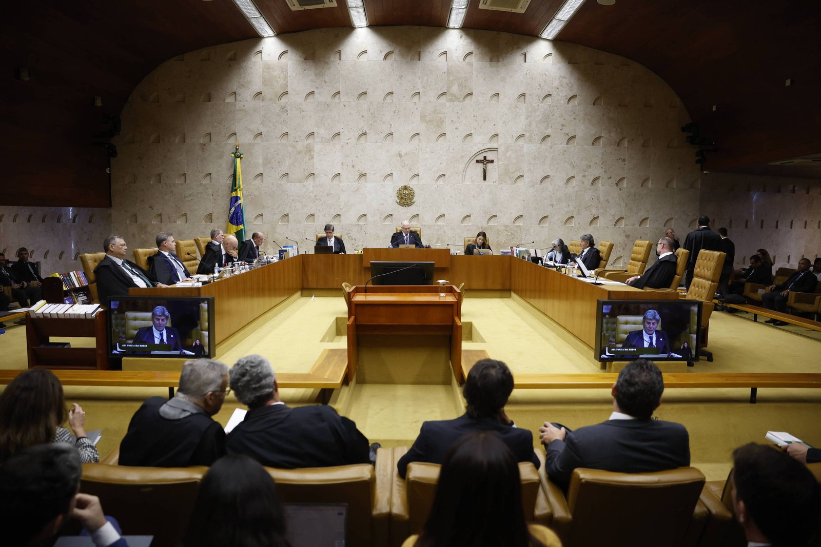 A quem interessa o enfraquecimento do Supremo? – 28/04/2026 – Opinião