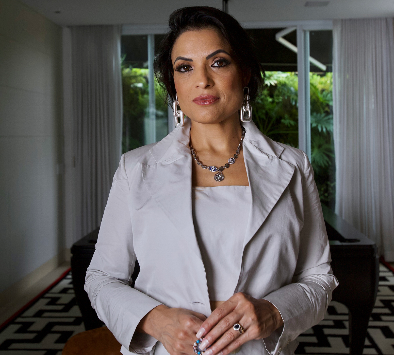 Etiqueta corporativa: o ativo invisível que constrói autoridade no novo ambiente de negócios