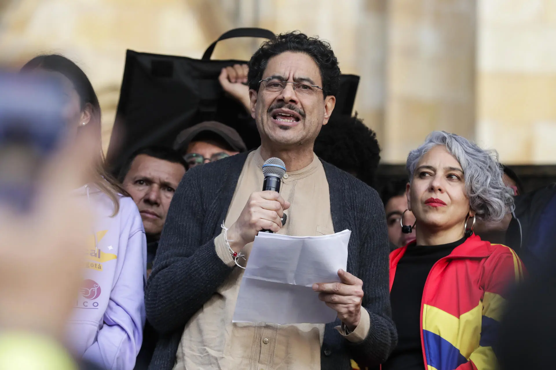 Violência na Colômbia põe em xeque favoritismo da esquerda
