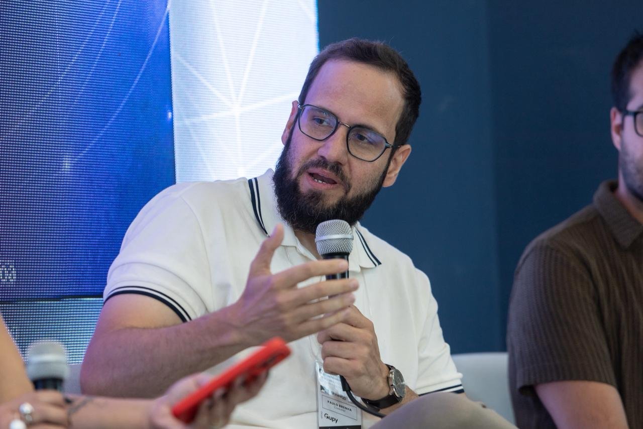 Crescer ou lucrar? O dilema que está redefinindo o varejo em 2026