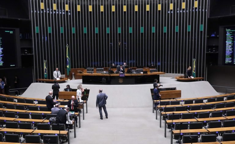 Minirreforma eleitoral permite programa de recuperação fiscal para partidos políticos – Notícias